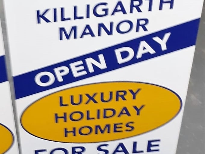 Freestanding advert boards