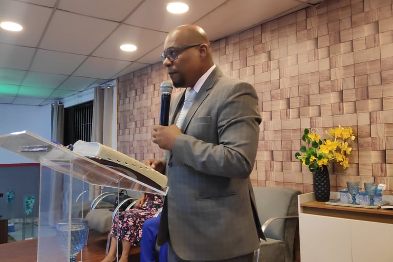 Pastor, Sérgio Ferreira.