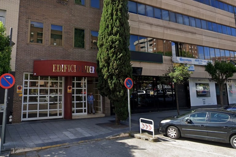 Ubicación y portal del estudio fotografico en Leganés
