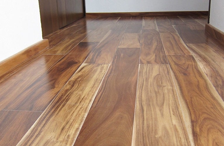 piso de madera parota africana