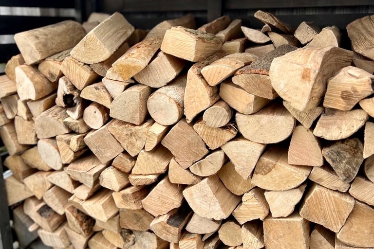 Stacked premium hardwood logs kiln dried