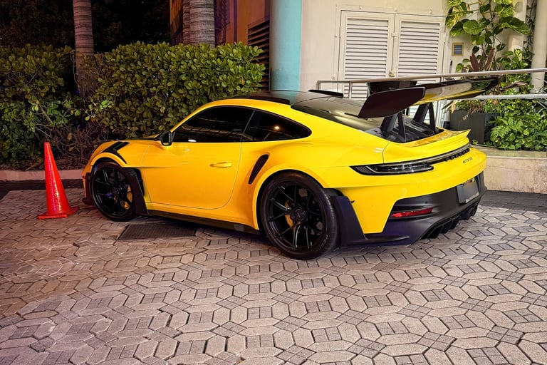 Porsche 911 GT3 RS left rear 3/4th view
