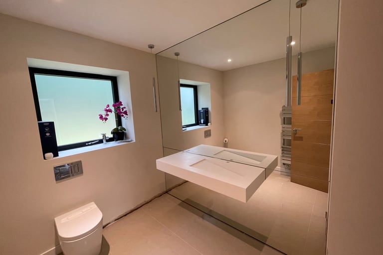 large wall to wall mirrors - floating basin