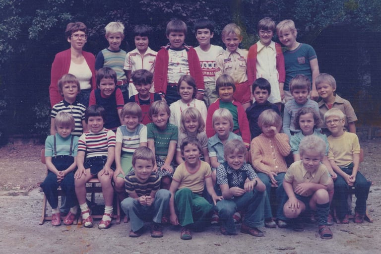 Jörg Grube als 8 jähriger inmitten von seiner Schulklasse in der Grundschule Walsrode