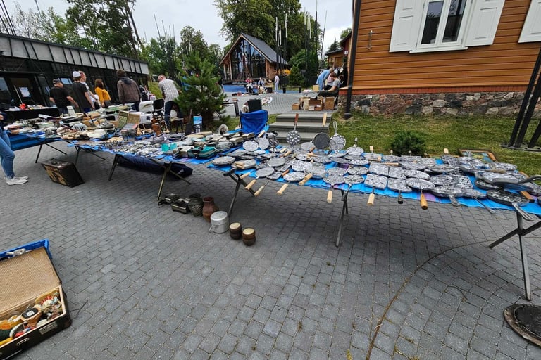Sena Keptuvė Anykščių blusturgyje