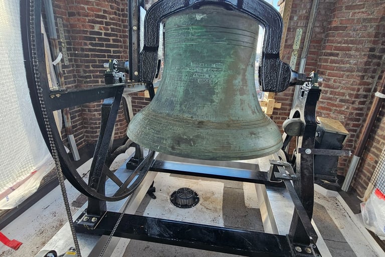 Newly Renovated Cast Bell