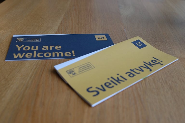 Leaflets with museum plans in LT and EN languages. 