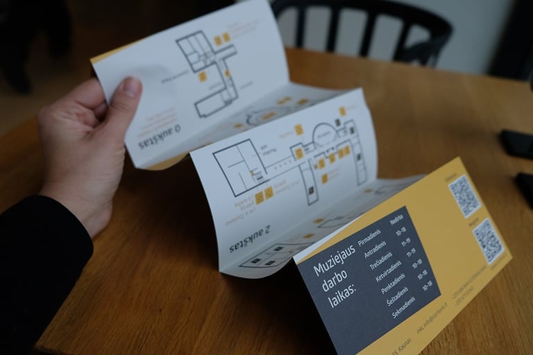 Leaflet with museum plans and exhibitions. 