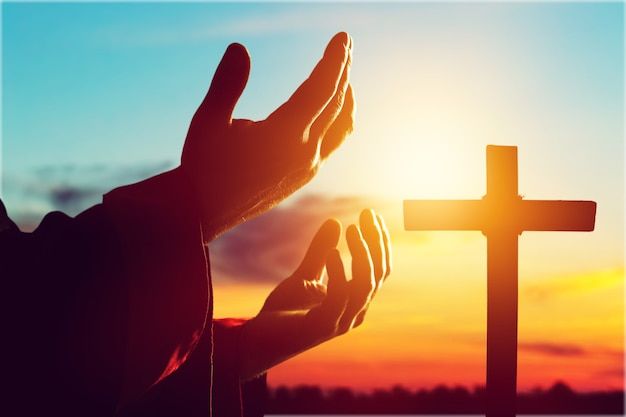 praying in sunset