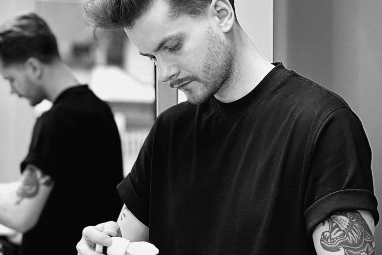 Barber Domantas Manson Barbershop