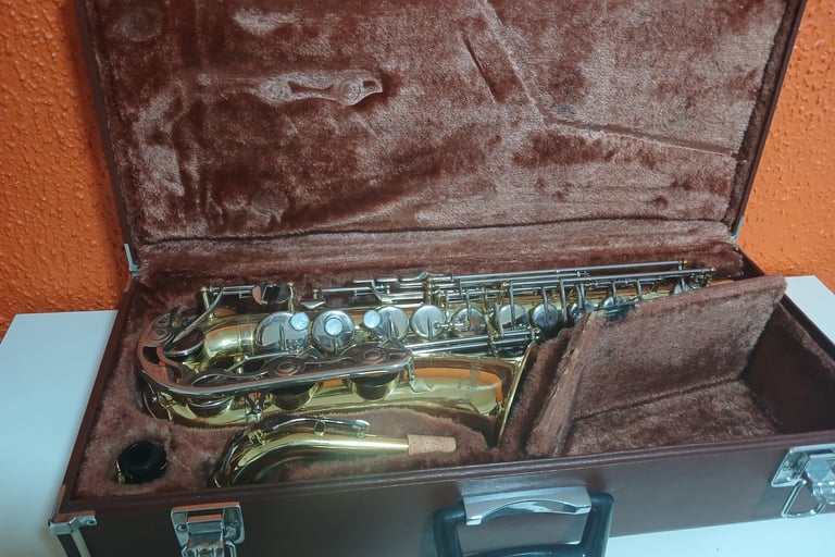 Saxophone alto YAS-23