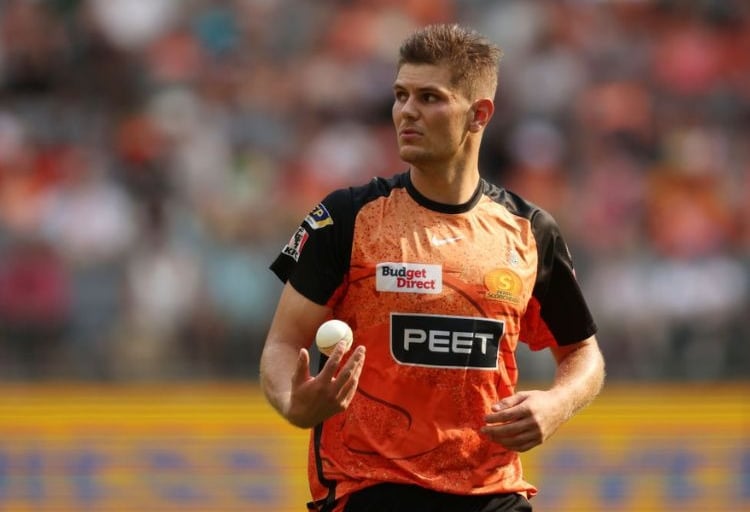aaron hardie stats aaron hardie dates joined aaron hardie bowling speed aaron hardie wife aaron hardie current teams aaron ha