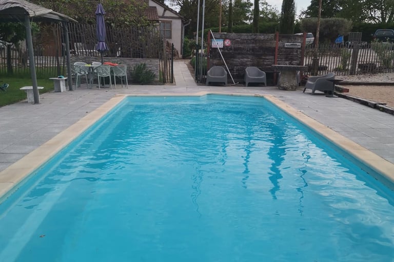 Privates Schwimmbad der Lodge