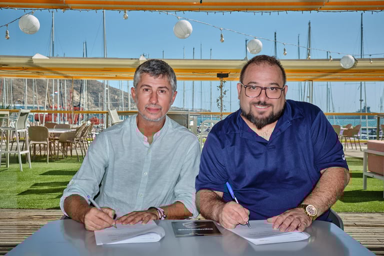 Pablo Martínez y Eduardo García firman la colaboración Euro-Toques Región de Murcia