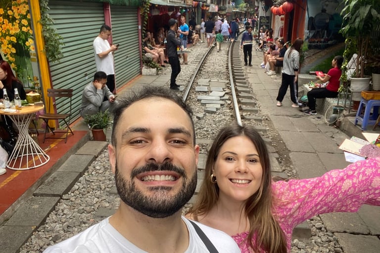 train, Hanoi, vietnam, travel, love, couple