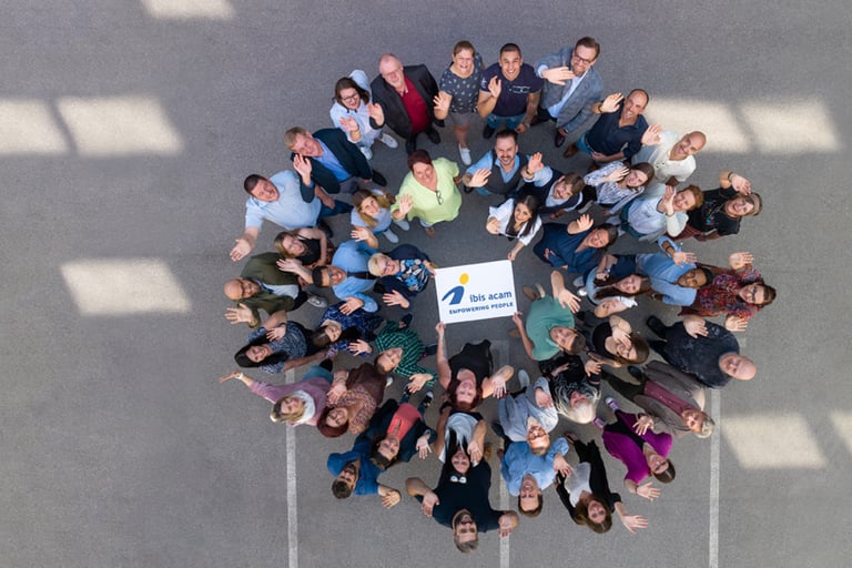 ibis acam Gemeinschaft