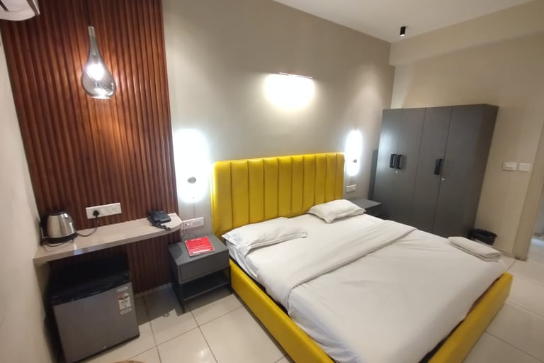 In room dining service at hotel near Sector 65 Gurgaon