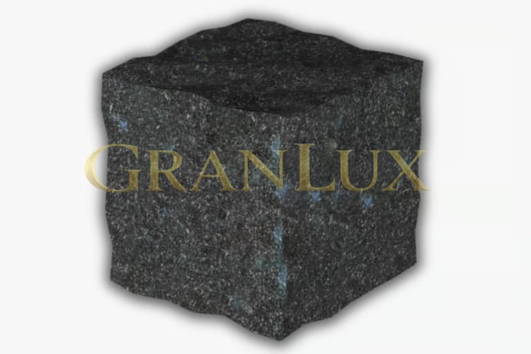 Бруківка з лабрадориту