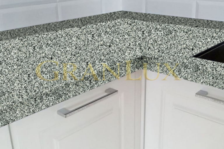 Стільниця з покостівського граніту