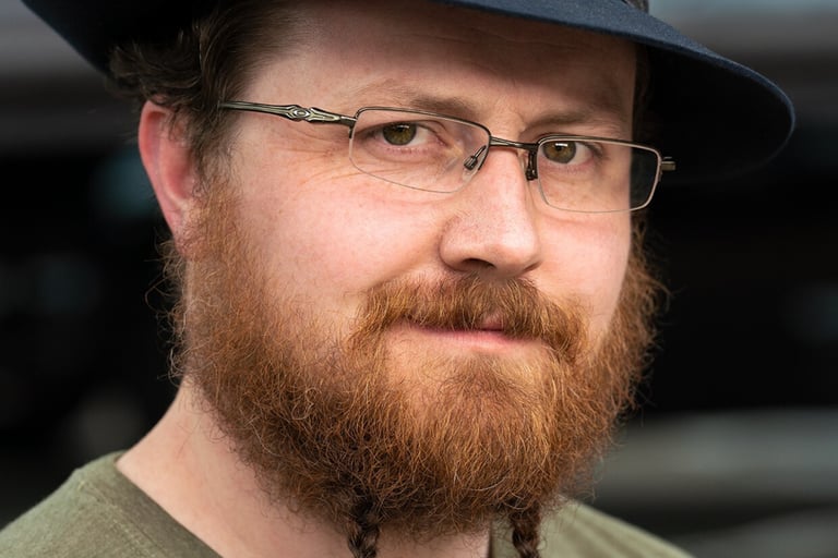 Dave Pascoe - Unhinged Dads Podcast co-host and Navy spouse
