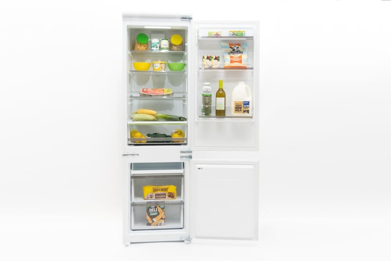 Husky HUS-266INBM.1 Fridge Freezer