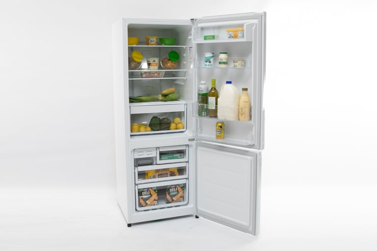 Westinghouse WBB3100WK Fridge Freezer