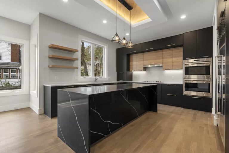 "virtuvės salos stalviršis iš prabangaus juodos spalvos kvarco"