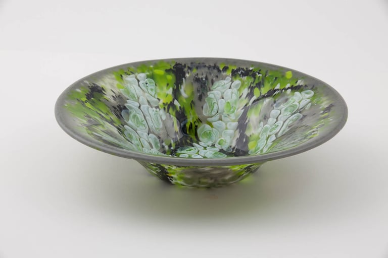 Lichen - Green frit classic bowl with vanilla drop pattern