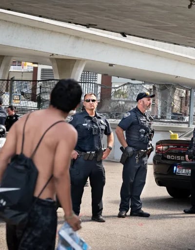 Man arguing with a police department in Idaho.