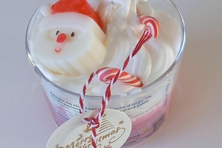 Christmas candle scented with barley sugar fragrance, a gourmet desire