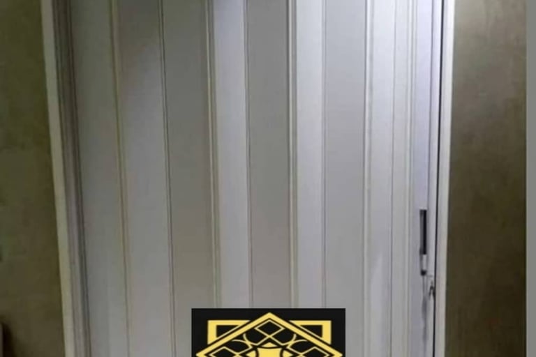 أبواب اكورديون جلد