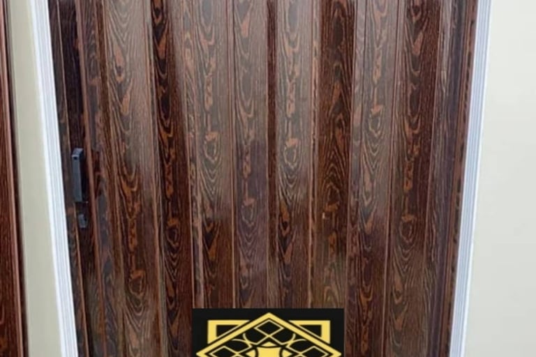 أبواب أكورديون كبيره