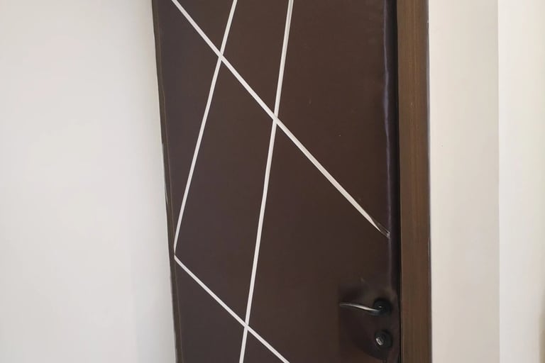 عزل الأبواب من الضجيج