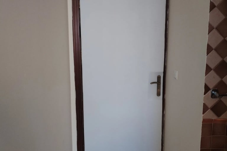 كتم صوت الأبواب في الشرقية