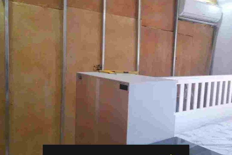 شباك عازل لصوت 73