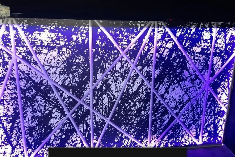 تركيب لوحات مضيئة بالدمام 0559854881 تفصيل لوحات مضيئة في الخبر والقطيف وسيهات الجبيل الأحساء العزي