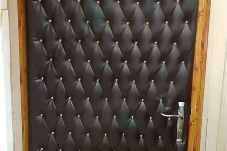 عازل باب القطيف