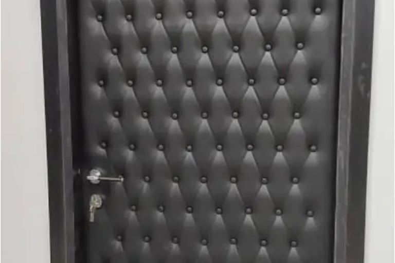 متخصصون في عزل صوت للباب الخبر