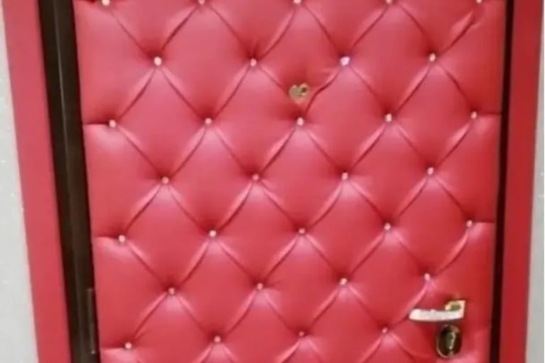 فني عوازل صوت ابواب الدمام