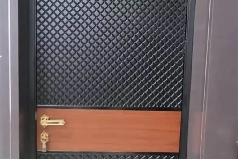 ورشة تركيب عوازل أبواب صوتية