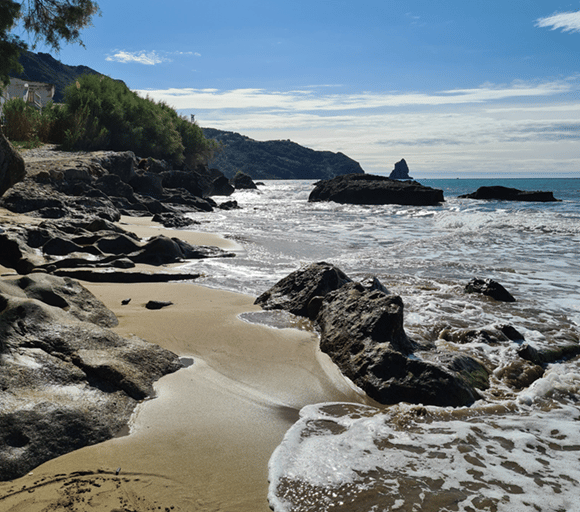 Black Rocks Agios Gordios Beach Corfu Villa Olivia Pentati