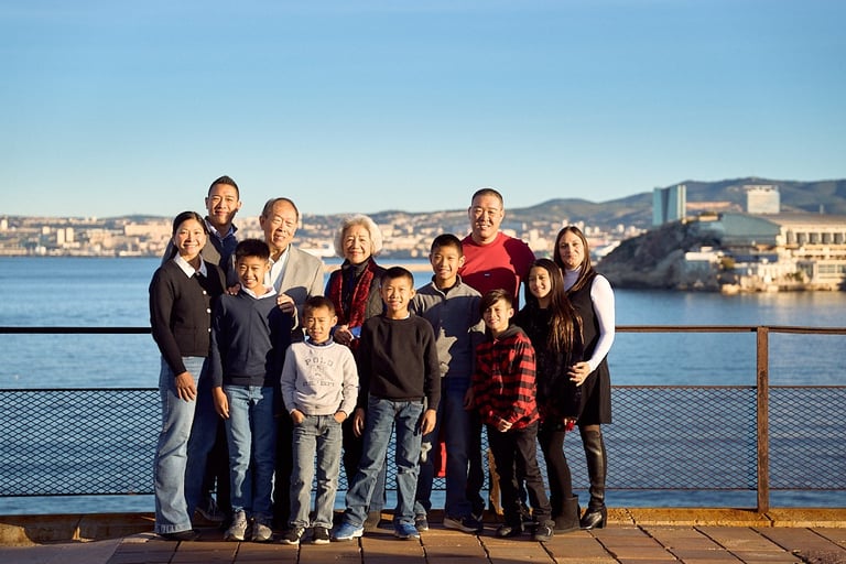 Family portrait at Vallon des Auffes in Endoume, Marseille during a photo session