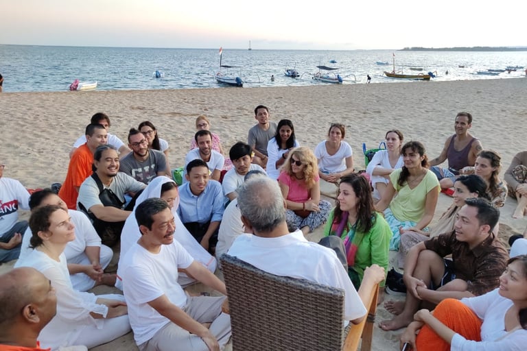 Satsang met spiritueel Leraar Sri Bhagavan