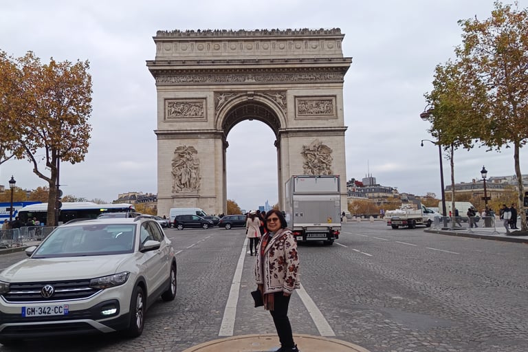 Woman at Arc de Tromp 