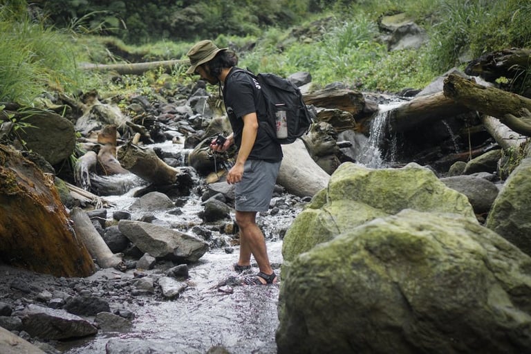 paket treking plunyon kalikuning 