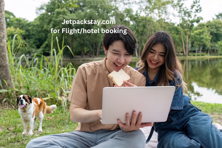 Couple booking the flights with jetpackstay.com