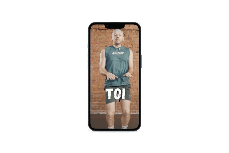 homme qui fait du sport avec une application de sport