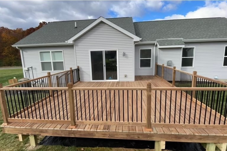 wood deck built in Pinckney MI 