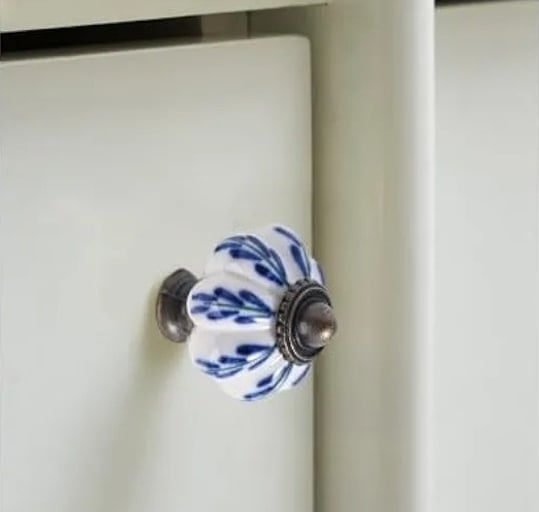 Door knob marroccan blue and White