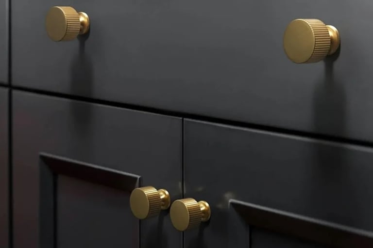 Classy gold knobs for furniture DIY